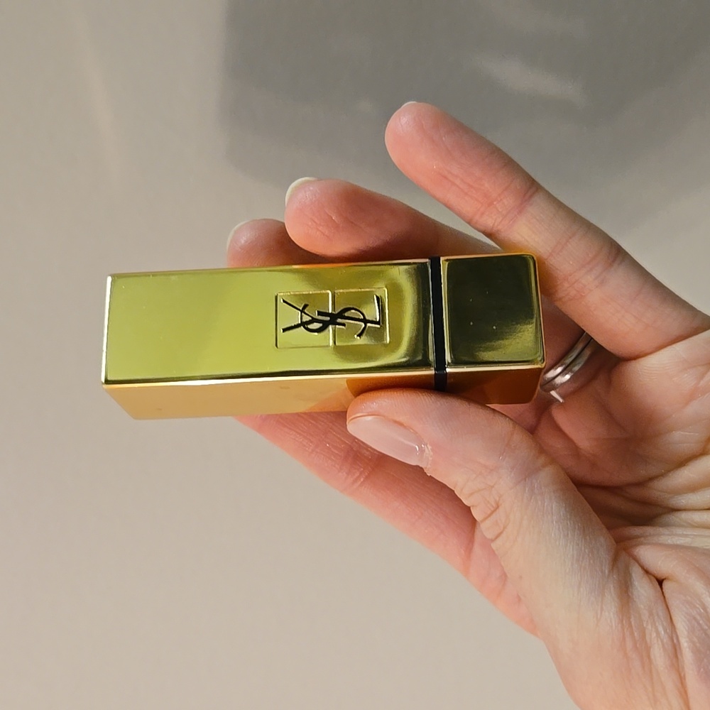 Yves Saint LaurentRouge Pur Couture Caring Satin Lipstick with Ceramides